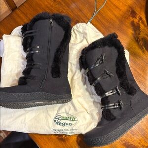 Earth Black Vegan Sole